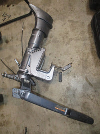 Load image into Gallery viewer, Yamaha 4hp 4 stroke outboard 15" shaft mid section
