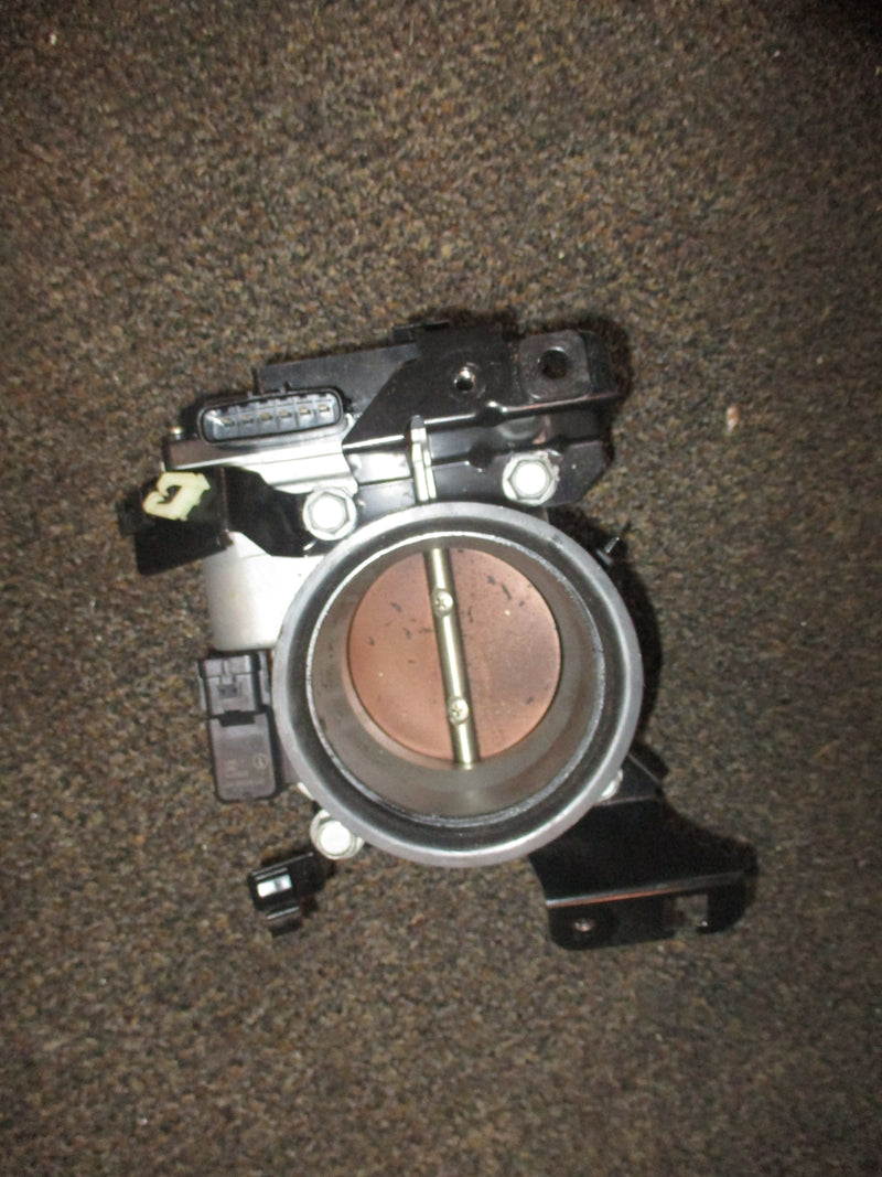 Yamaha 4.2L 300hp 4 stroke outboard throttle body (6CB-13751-00-00)