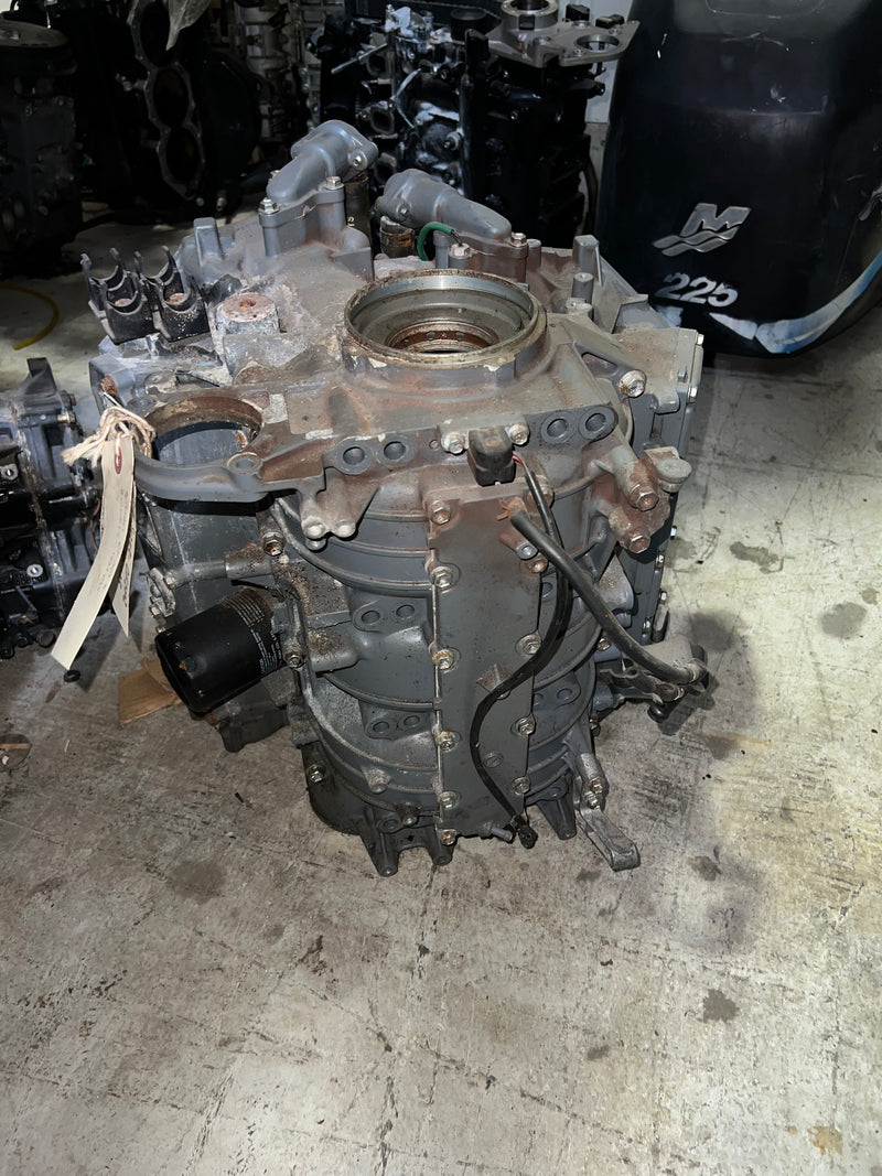 2004 Suzuki DF200Z outboard 4-stroke crankcase block