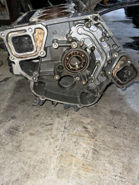 Load image into Gallery viewer, 2004 Suzuki DF200Z outboard 4-stroke crankcase block
