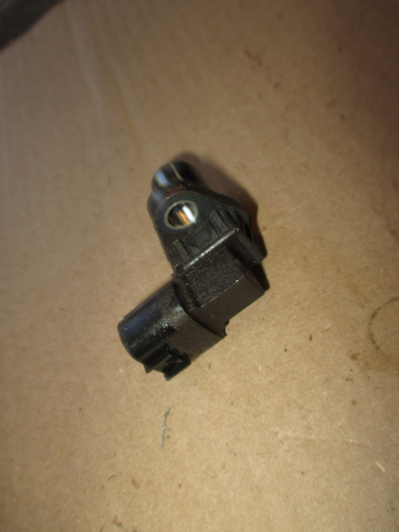 Suzuki DF90 outboard cam position sensor (33220-76602)