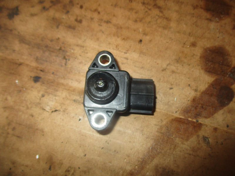 Suzuki DF90 outboard map sensor (18590-72F21)