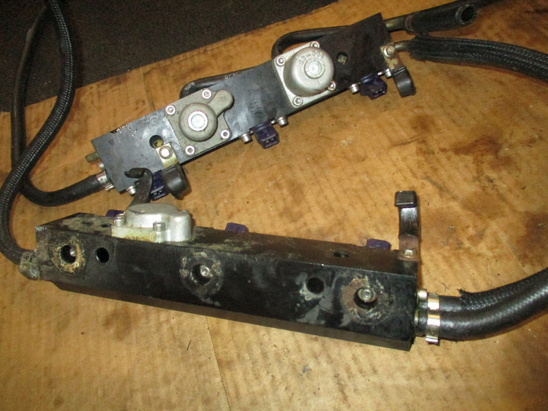 Mercury 135hp Optimax outboard 2 stroke Fuel Rail and injector set 804512