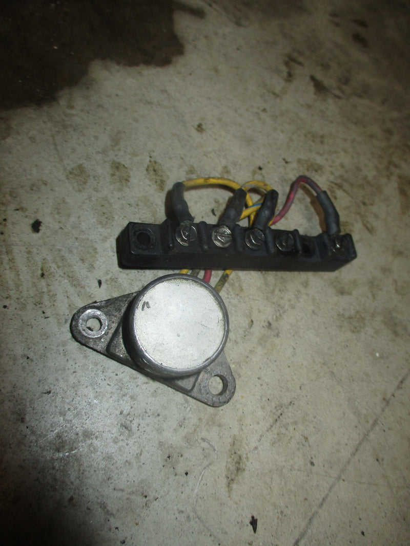Evinrude 15hp outboard rectifier regulator (584597)