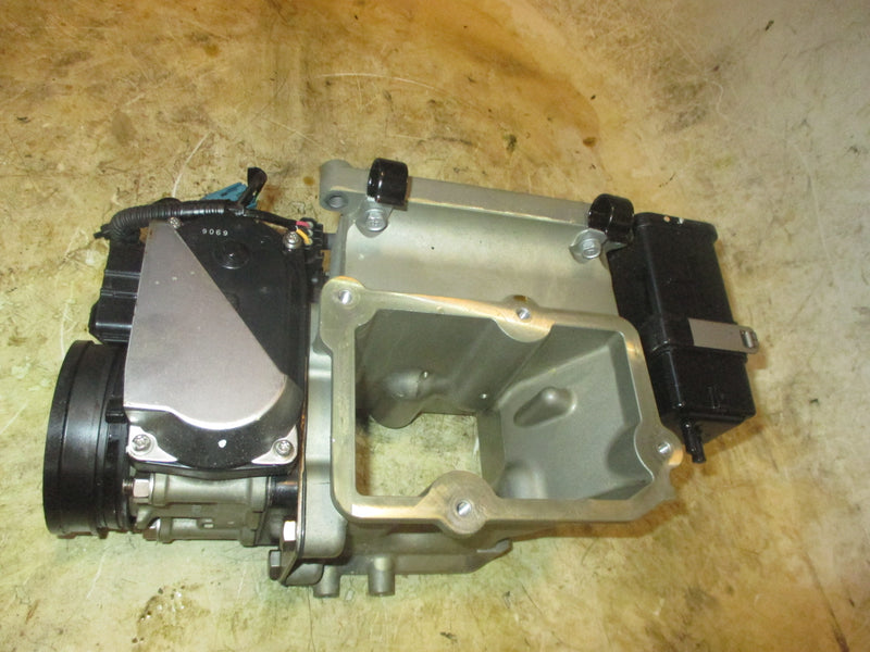 Yamaha 250hp 4 stroke outboard Throttle Body and Intake (6P2-13750-00)