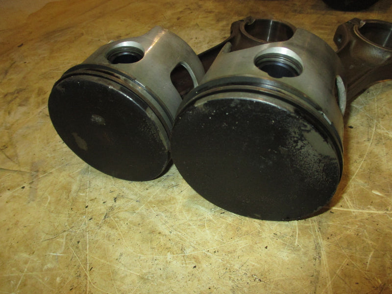 Evinrude 225hp 2 stroke outboard starboard piston - rod set of 2 (.020 oversize)