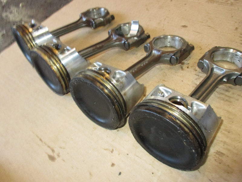 Suzuki DF90 outboard piston and rod set