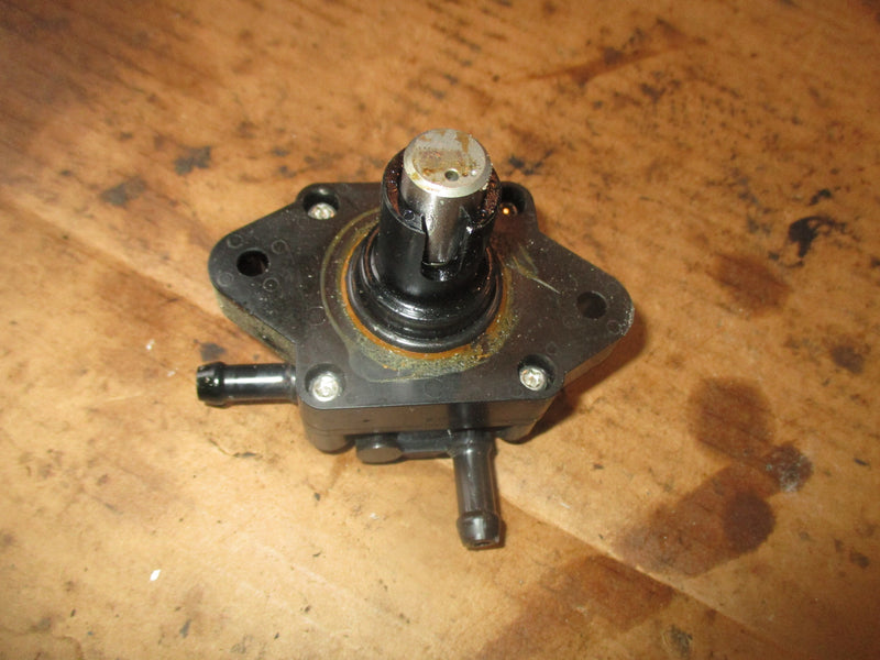 Suzuki DF90 outboard fuel pump (15100-90J10)
