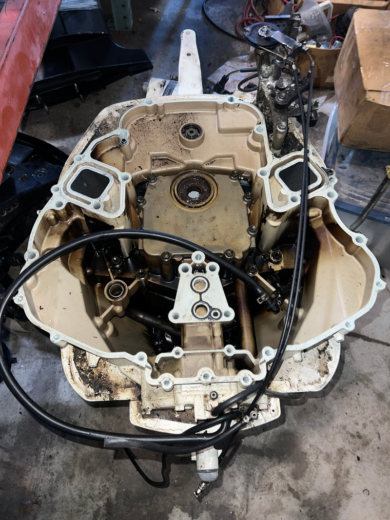 Johnson Suzuki 200hp 4 stroke outboard 25 inch midsection