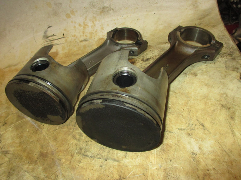 Evinrude 225hp 2 stroke outboard port piston and rod set of 2 (.020 oversize)