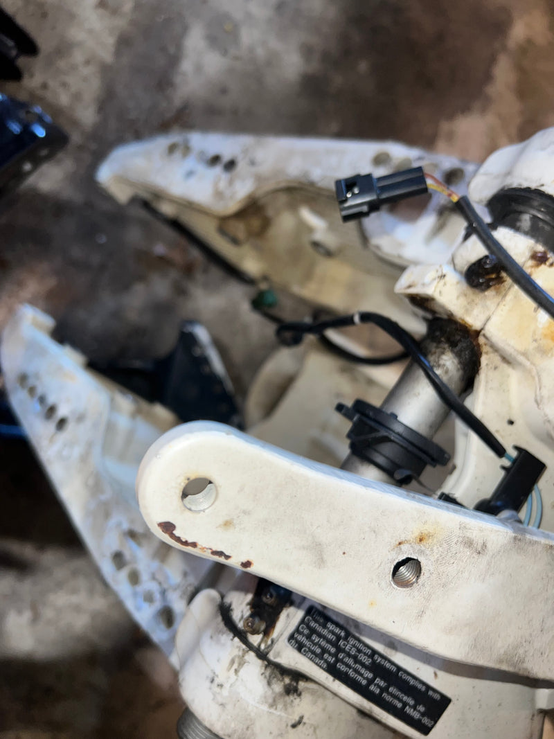 Johnson Suzuki 200hp 4 stroke outboard 25 inch midsection