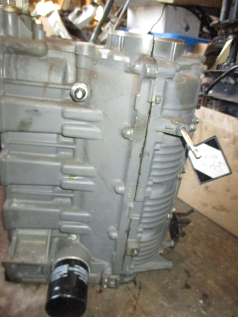 Suzuki DF90 outboard crankcase block