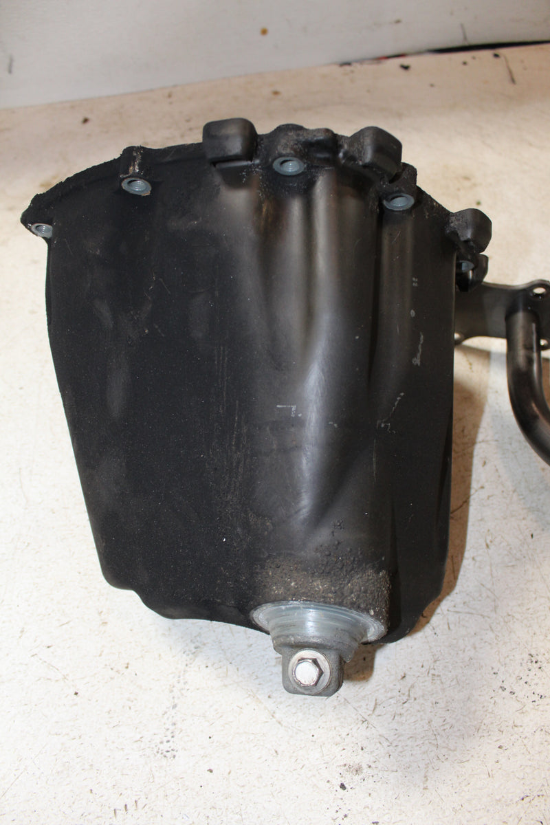 Honda BF130A 130hp Outboard 25" Upper Casing/Oil Pan (13111-ZW5-405ZA)