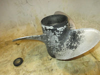 Load image into Gallery viewer, Evinrude Ficht 135hp 2 Stroke outboard Aluminum Propeller 14 1/2 X 19
