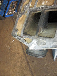 Load image into Gallery viewer, Evinrude 225hp 2 stroke outboard 20" midsection
