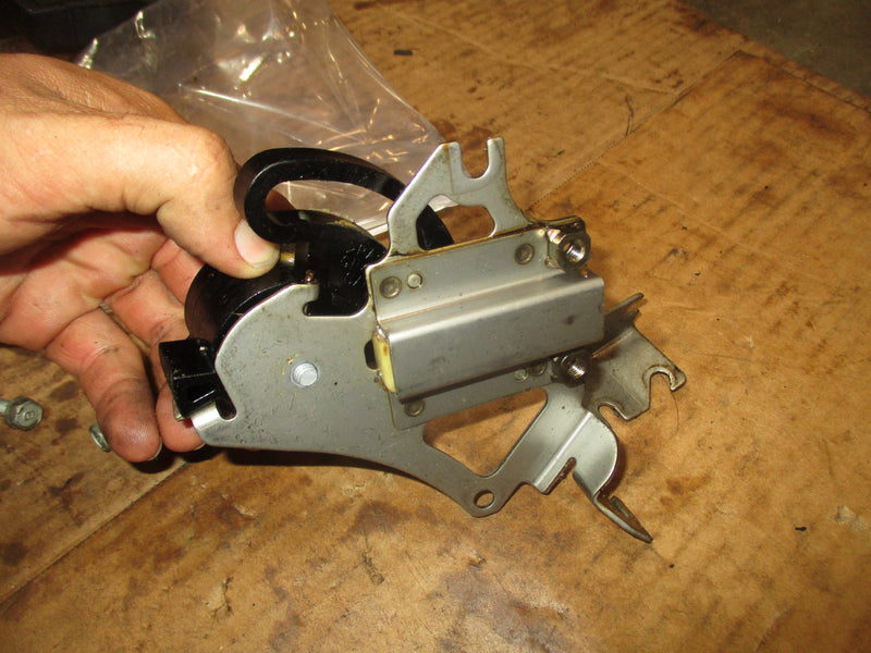 Yamaha 25hp 4 stroke outboard throttle arm assembly
