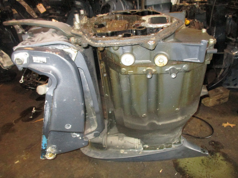 Yamaha 250hp 4.2L 4 stroke outboard 25" shaft mid section