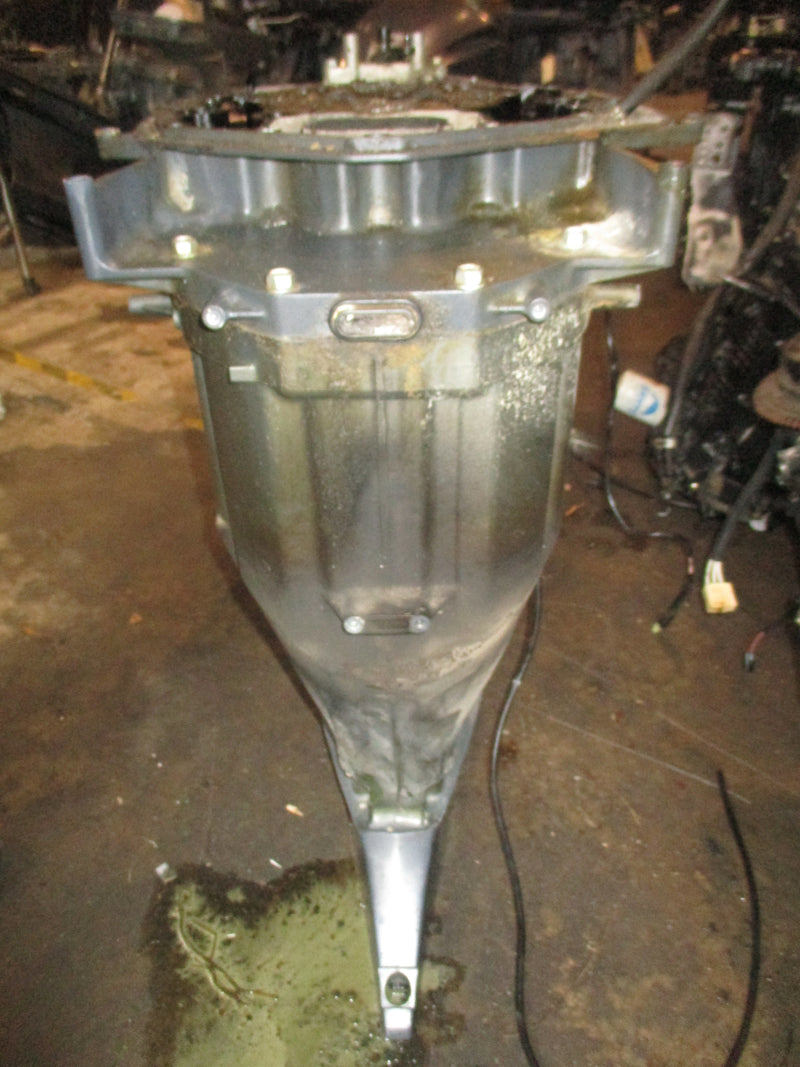 Yamaha 250hp 4.2L 4 stroke outboard 25" shaft mid section