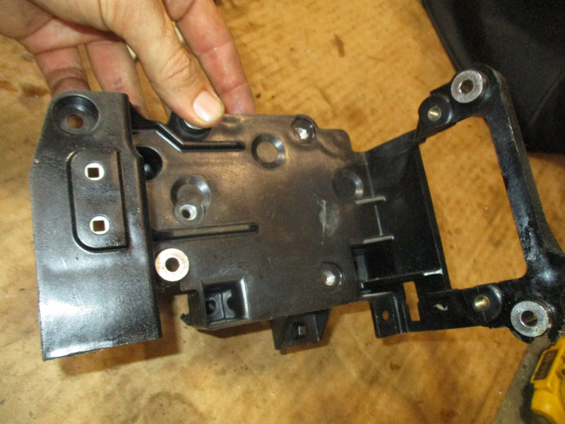 Yamaha 25hp 4 stroke outboard electronics holder (6BL-81948-00-00)