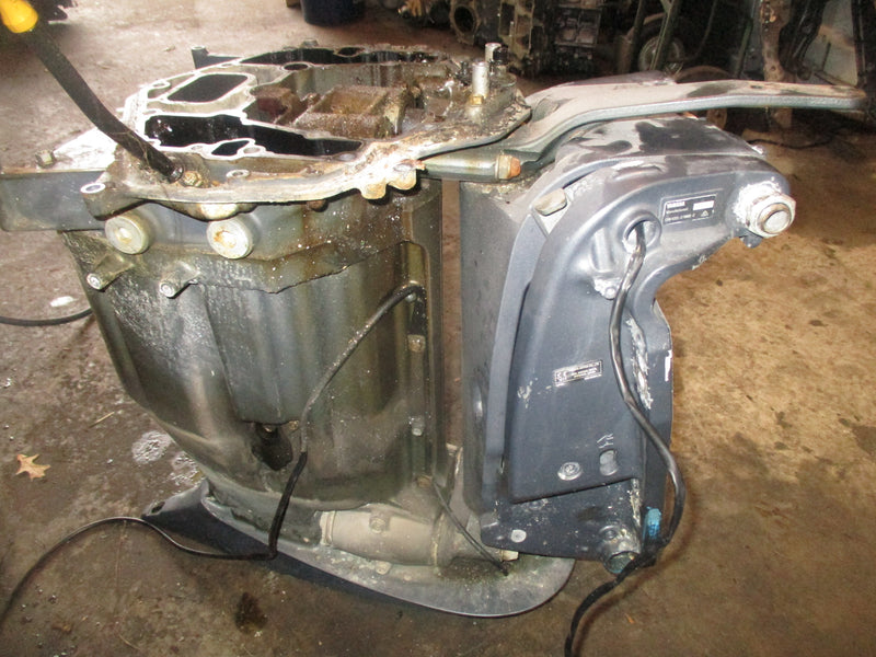 Yamaha 250hp 4.2L 4 stroke outboard 25" shaft mid section