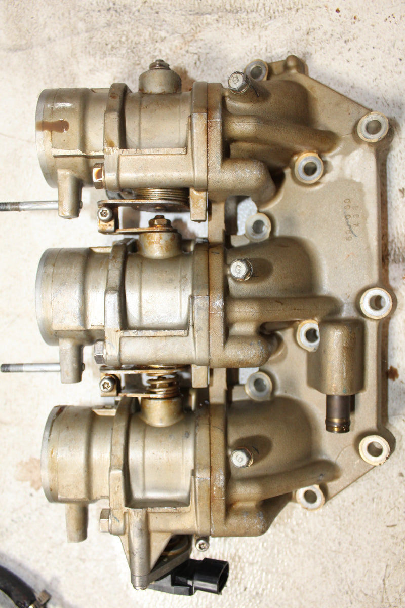 Yamaha 225HP 4 Stroke Outboard Starboard Intake/Throttle Body