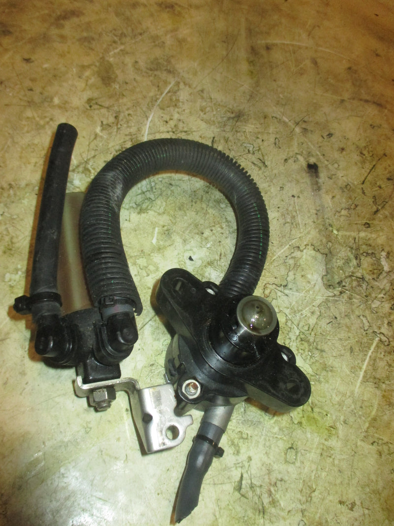 Yamaha 90hp 4 stroke outboard fuel pump and filter (68V-24410-00)