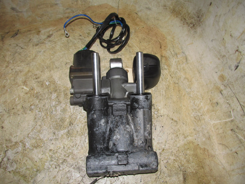 Yamaha 150hp 4 Stroke Outboard Tilt Trim Unit (63P-43800-00-4D)