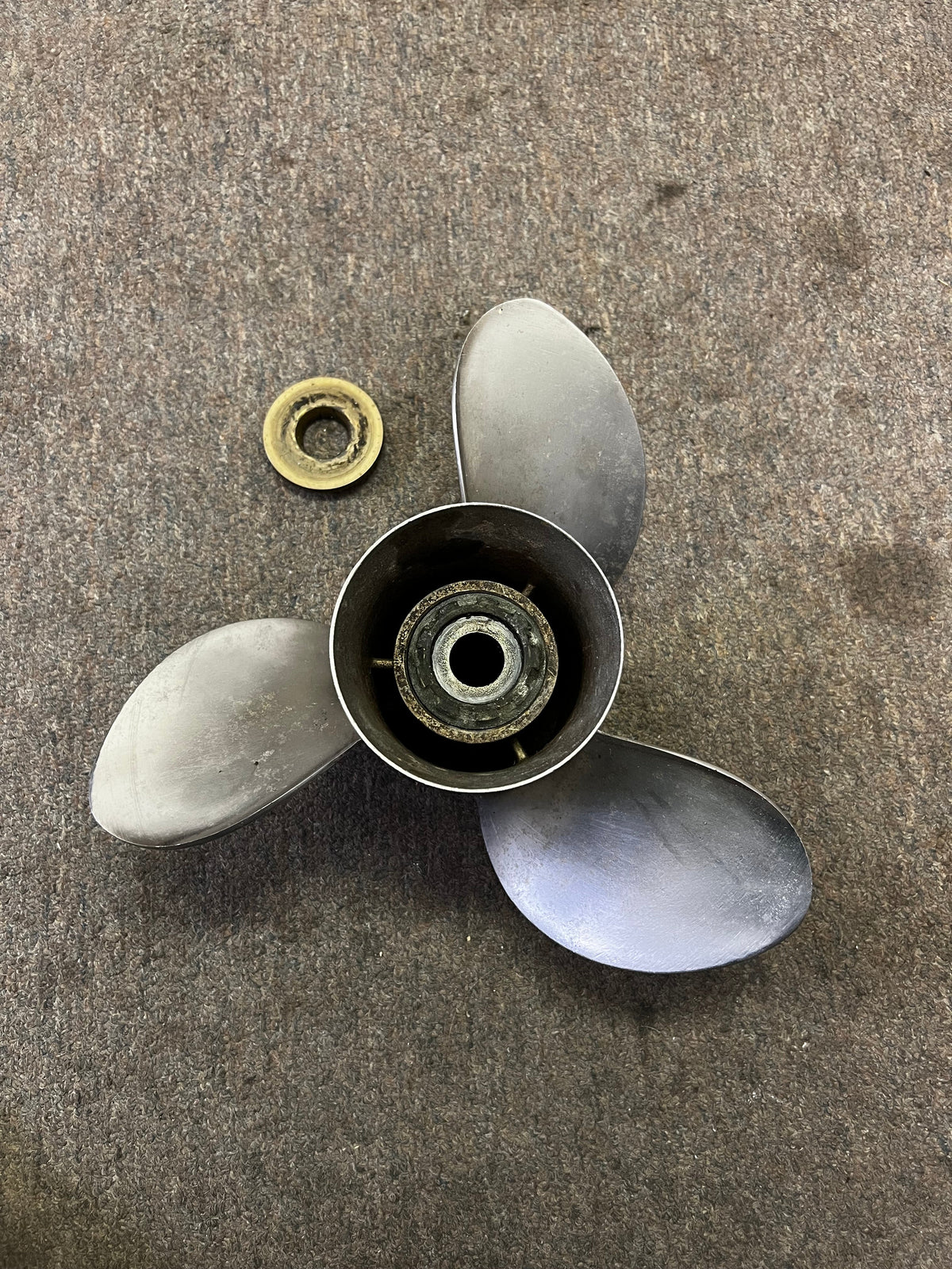 Suzuki DF 90- 140hp outboard stainless propeller (13x21) SPUN HUB