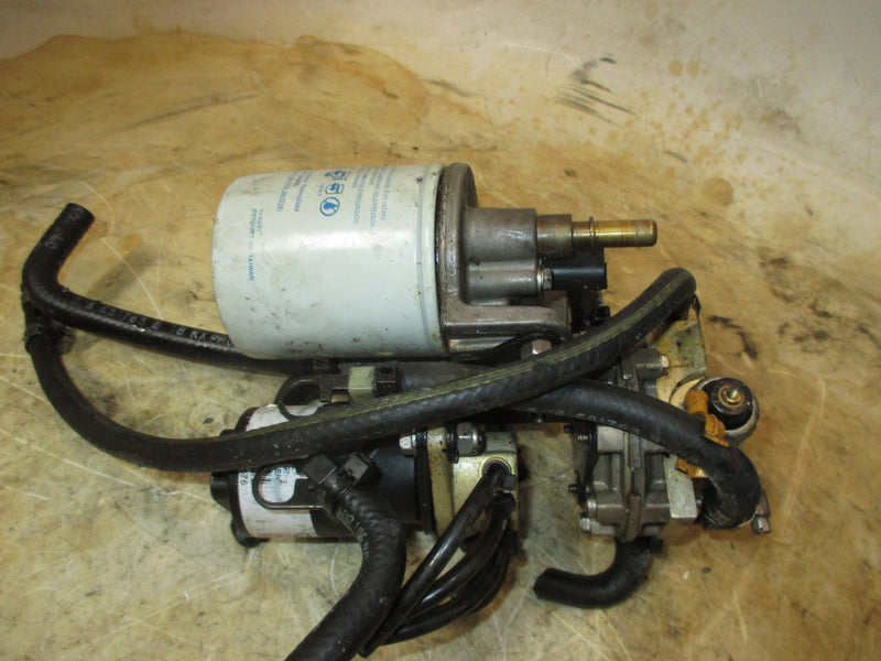Evinrude Ficht 150hp outboard 2 stroke oil injector / distribution panel