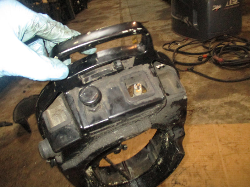 Mercury 20hp outboard bottom cowling (7065A2)