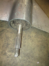 Load image into Gallery viewer, Yamaha 200hp 2 stroke outboard 25 inch standard rotation lower unit
