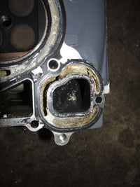 Load image into Gallery viewer, Yamaha 225hp 4 Stroke Outboard Starboard Cylinder Head (69J-01)
