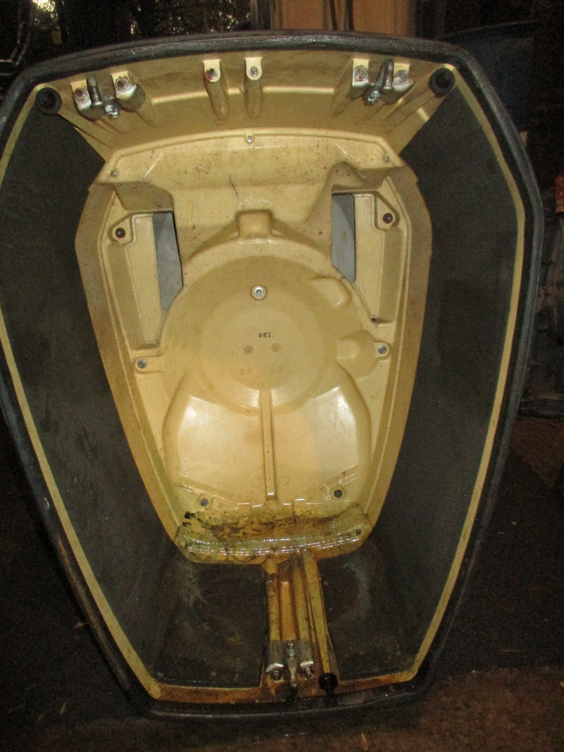 Yamaha OX66 225hp outboard top cowling