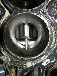 Load image into Gallery viewer, Yamaha 225hp 4 Stroke Outboard Crankcase Block
