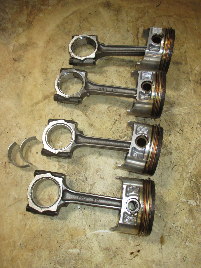 Johnson/Suzuki 115hp 4 Stroke outboard Piston and Rod Set of 4 (12111-90J01)