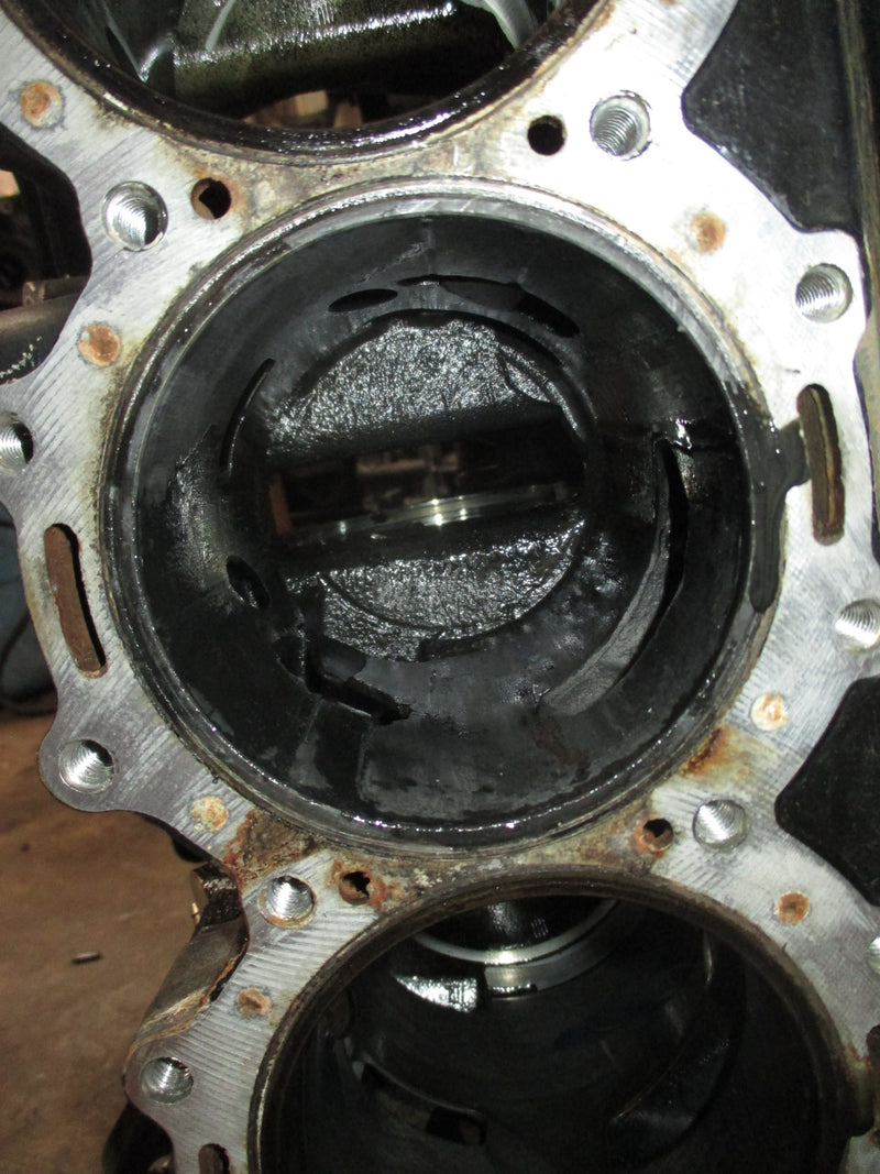 Evinrude Etec 150hp 2 stroke outboard crankcase block