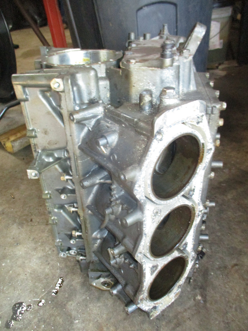 Yamaha 200hp 2 stroke outboard crankcase block