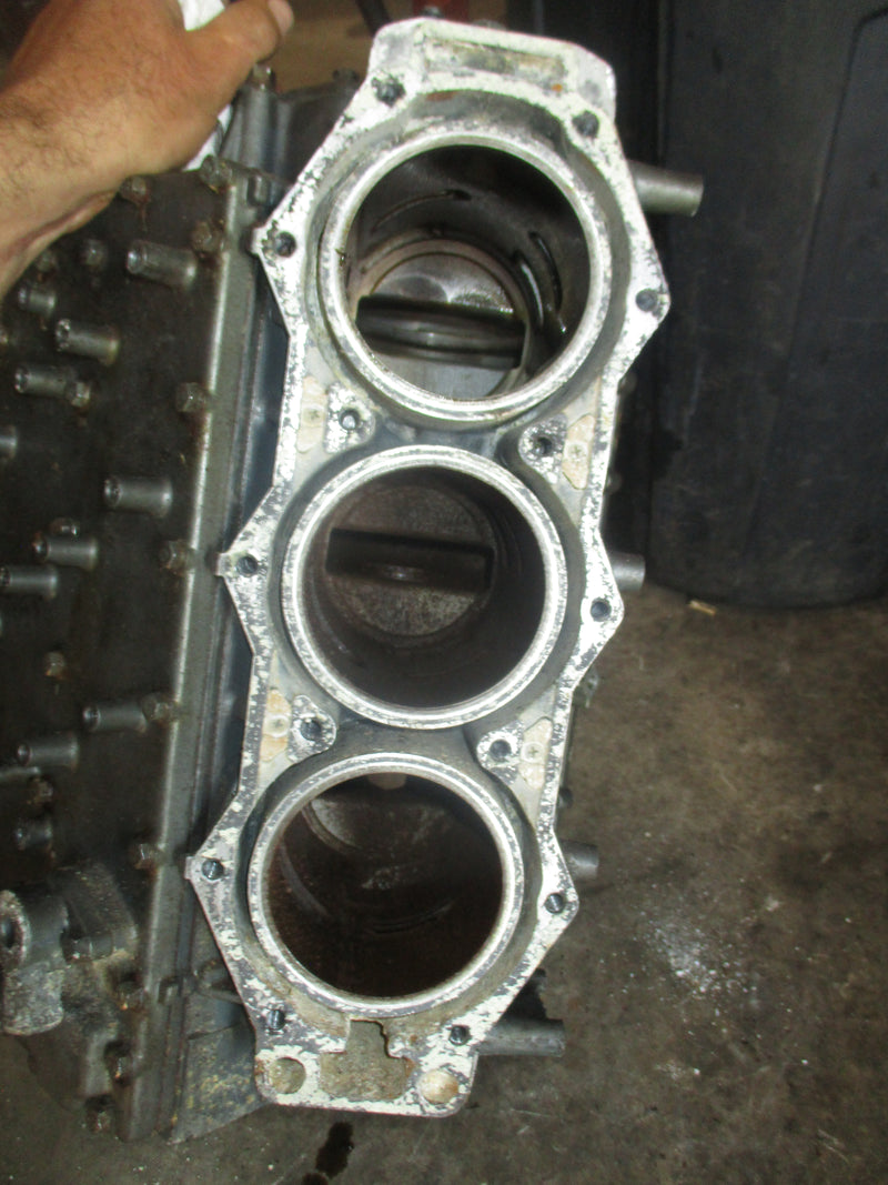 Yamaha 200hp 2 stroke outboard crankcase block