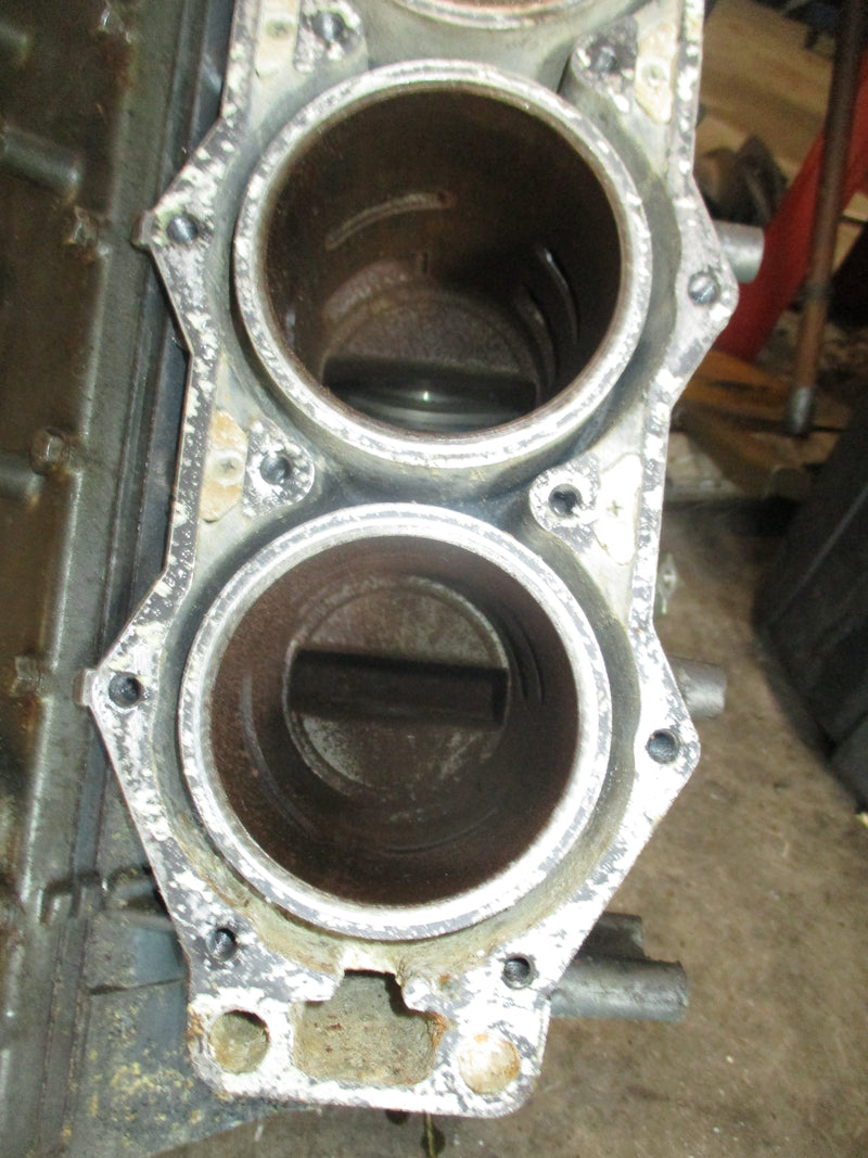 Yamaha 200hp 2 stroke outboard crankcase block
