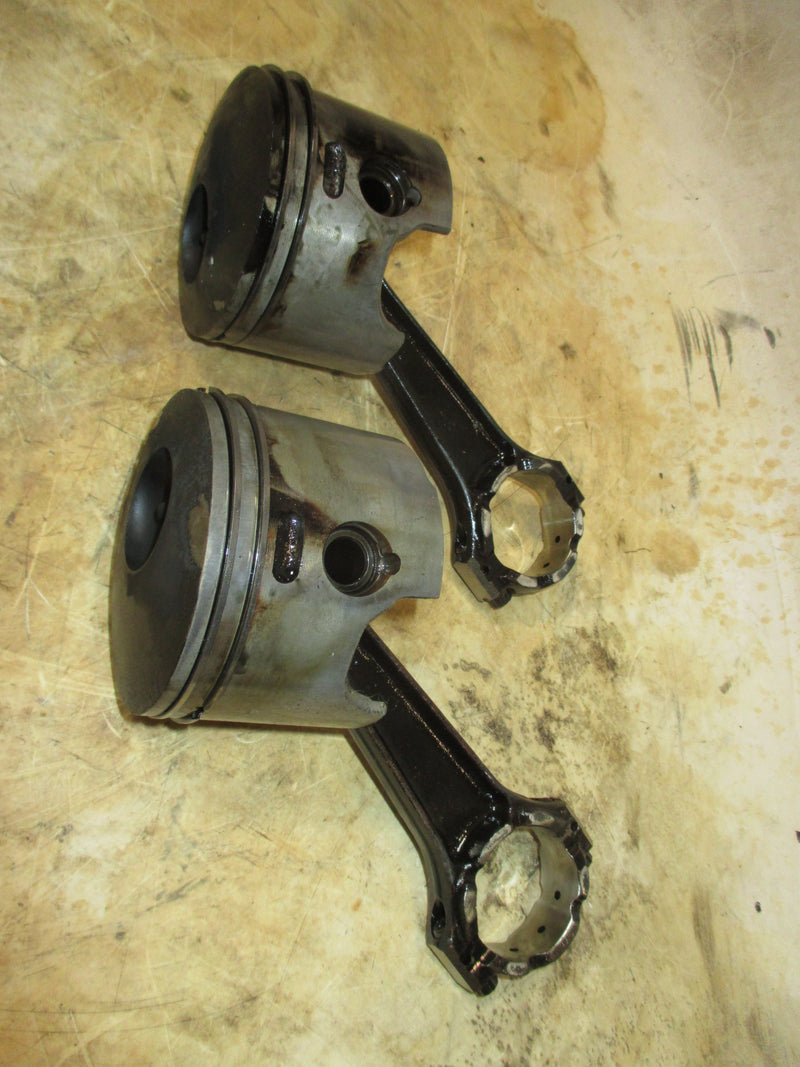 Evinrude Etec 150hp 2 stroke outboard port piston and rod set of 2 (5007510)