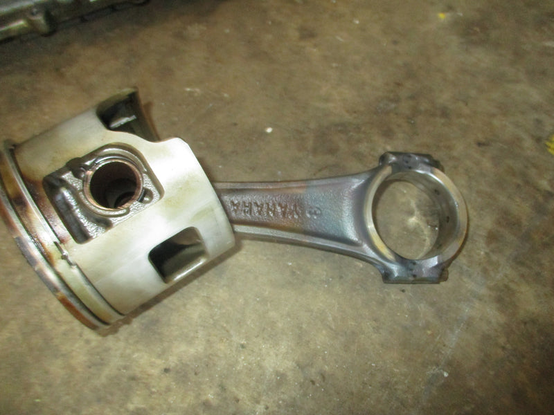 Yamaha 200hp 2 stroke outboard starboard piston and rod (6R5-11)