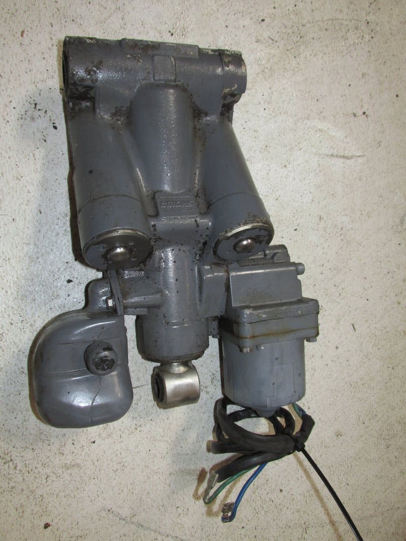 Honda BF75A 75hp Outboard Tilt Trim Unit (56000-ZW1-706)