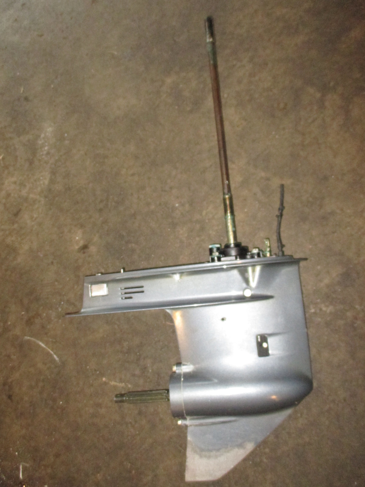 Yamaha 60hp 4 stroke outboard 20 inch shaft lower unit