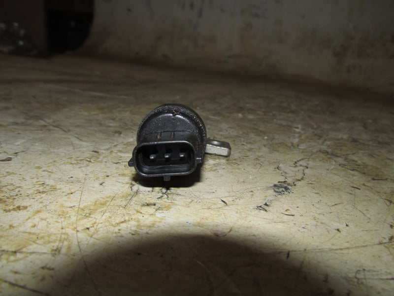 Yamaha 150hp 4 Stroke Outboard Oil Pressure Sensor (69J-83651-00-00)