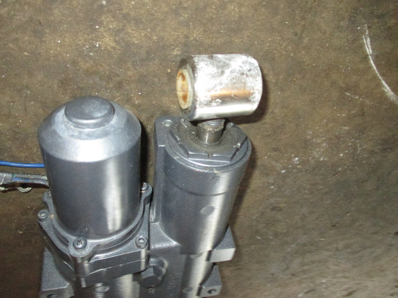 Yamaha 60hp 4 stroke outboard tilt trim unit (6C5-438000-10)