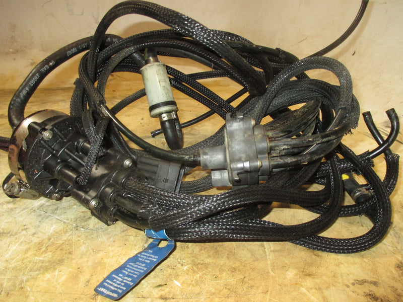 Evinrude Etec 150hp 2 stroke outboard oil injector and hoses (5007306)