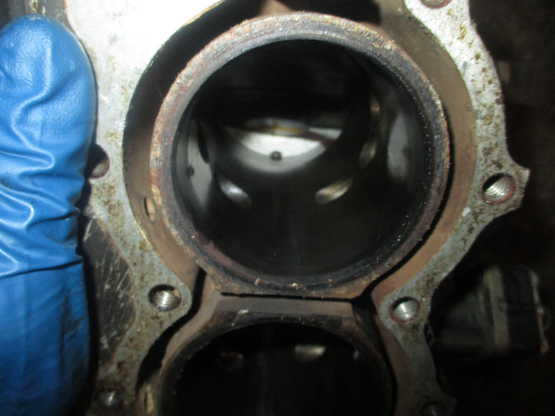 Johnson 20hp 2 stroke outboard crankcase block