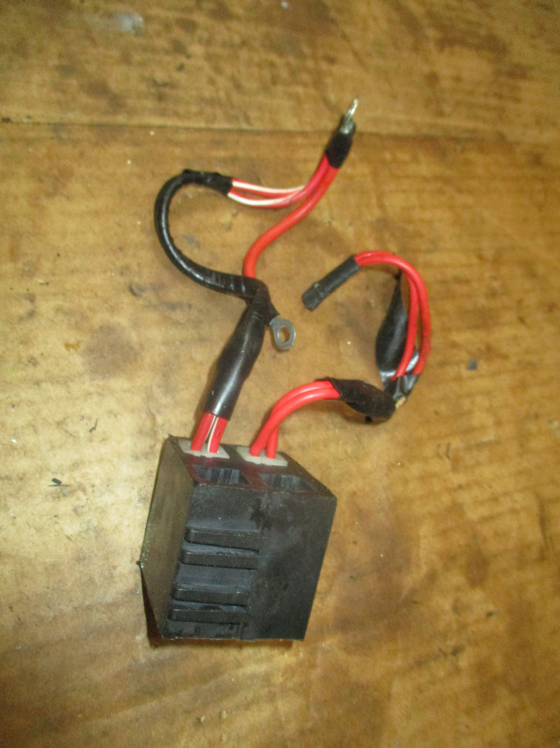 Yamaha 225hp 2 stroke OX66 outboard fuse holder (61A-82150-00)