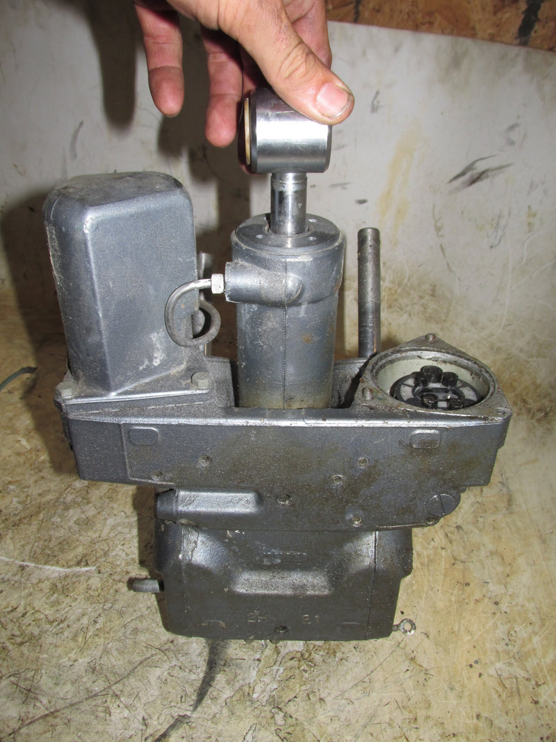 Yamaha 130hp 2 Stroke Outboard Tilt Trim Unit (Parts Only) (6G5-43800-05-EK)