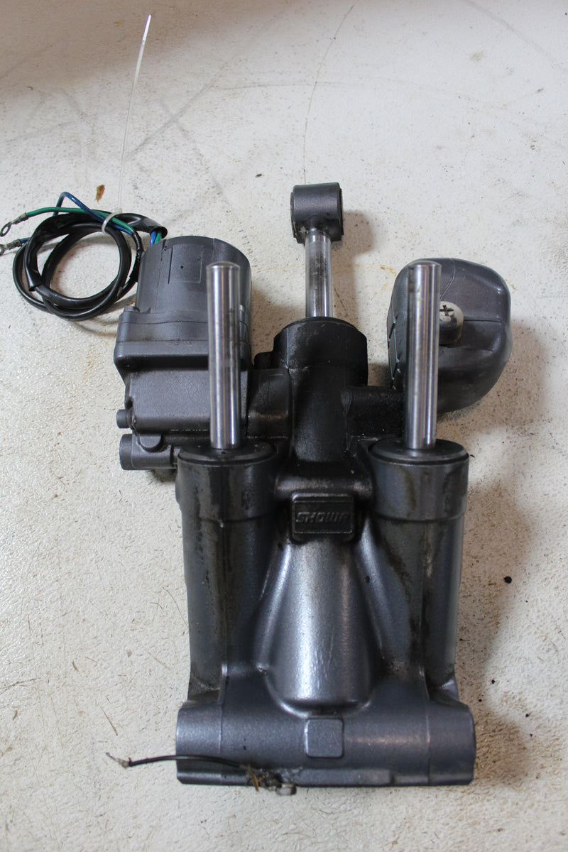 Yamaha 225hp VMAX OX66 Outboard Tilt Trim Unit (68F-43800-01-4D)